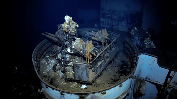 photo of a ship's wreckage underwater